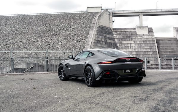 SF10-Astonmartin-vantage