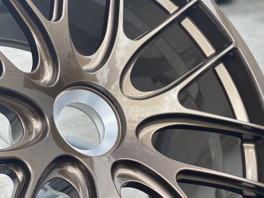 Gloss Bronze Chrome Centerlock system