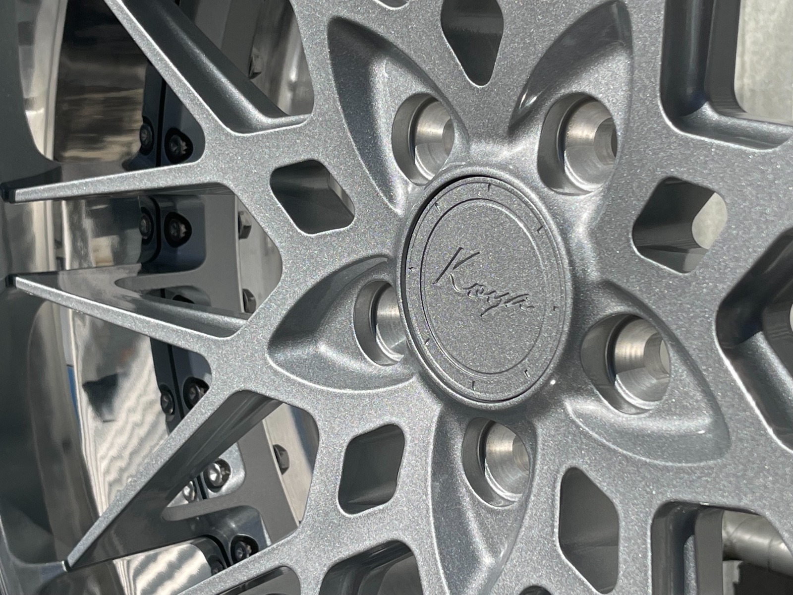 Silver & Polished Lip