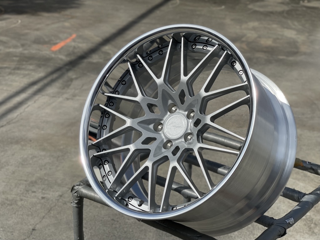 Silver & Polished Lip