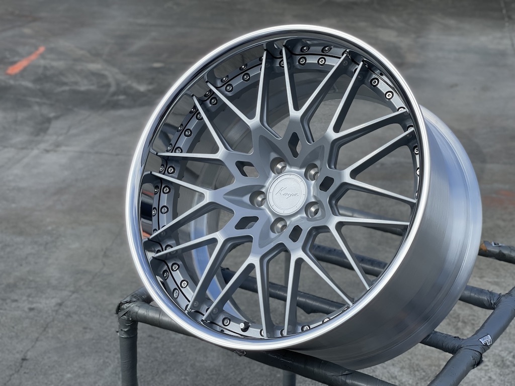 Silver & Polished Lip